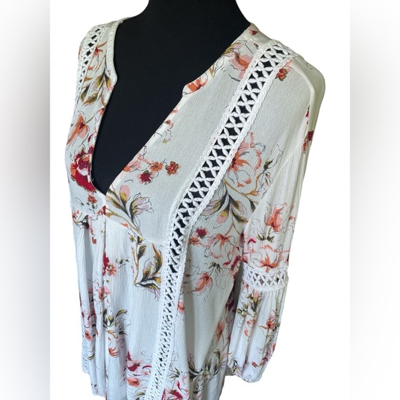 Chic Wish Floral V-Neck Tunic W/Crochet Detail, Size Small/Medium, Bohochic - Picture 11 of 16